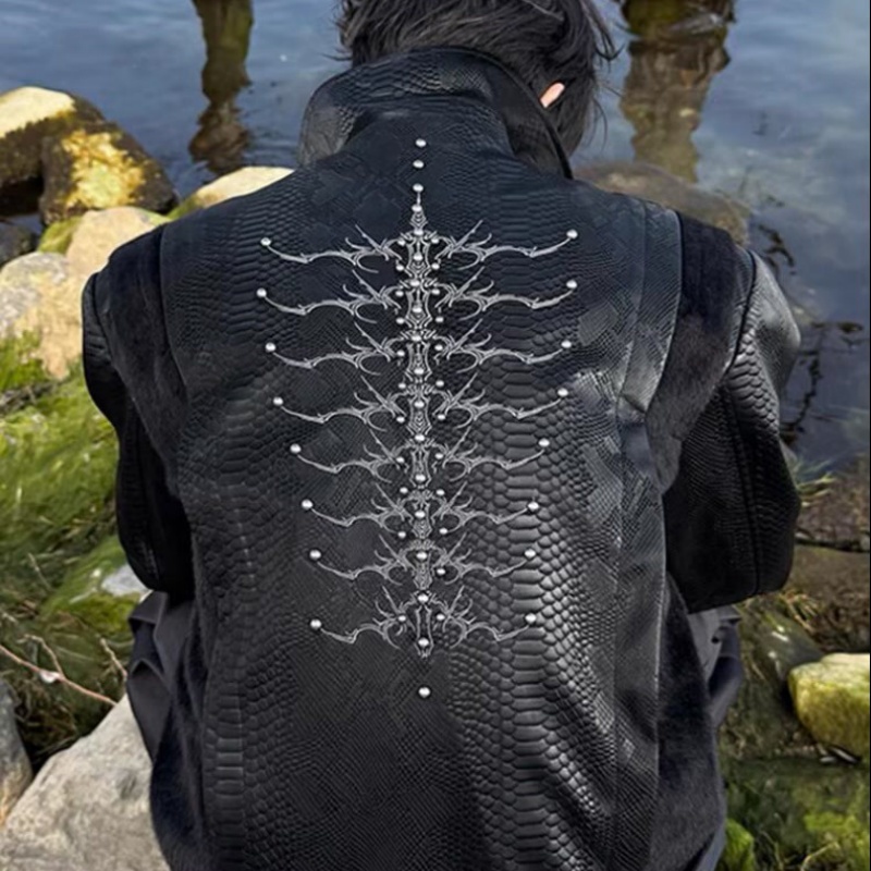 Men Black Snake Embossed Jacke - đánh giá và giá Embroidery Jacket