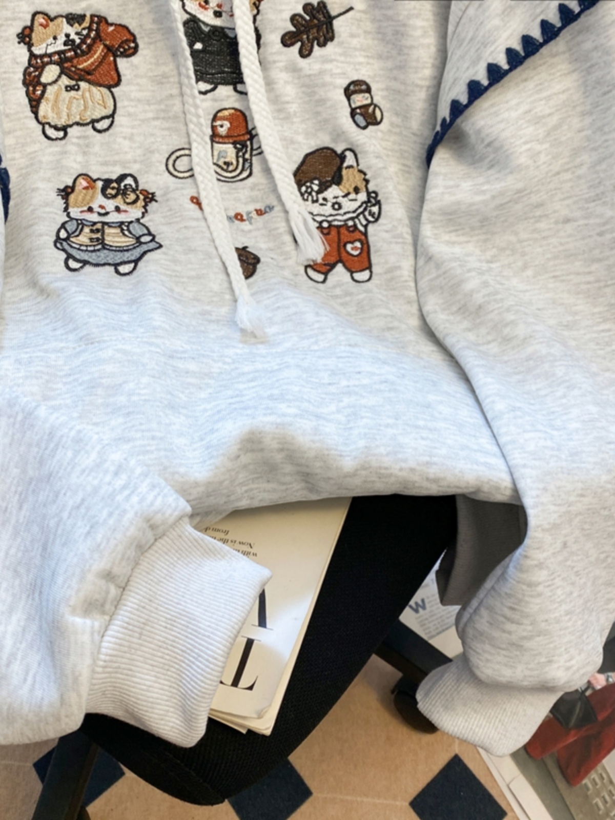 Kawaii  Embroidery Fleece Hood - đánh giá và giá Embroidery Jacket