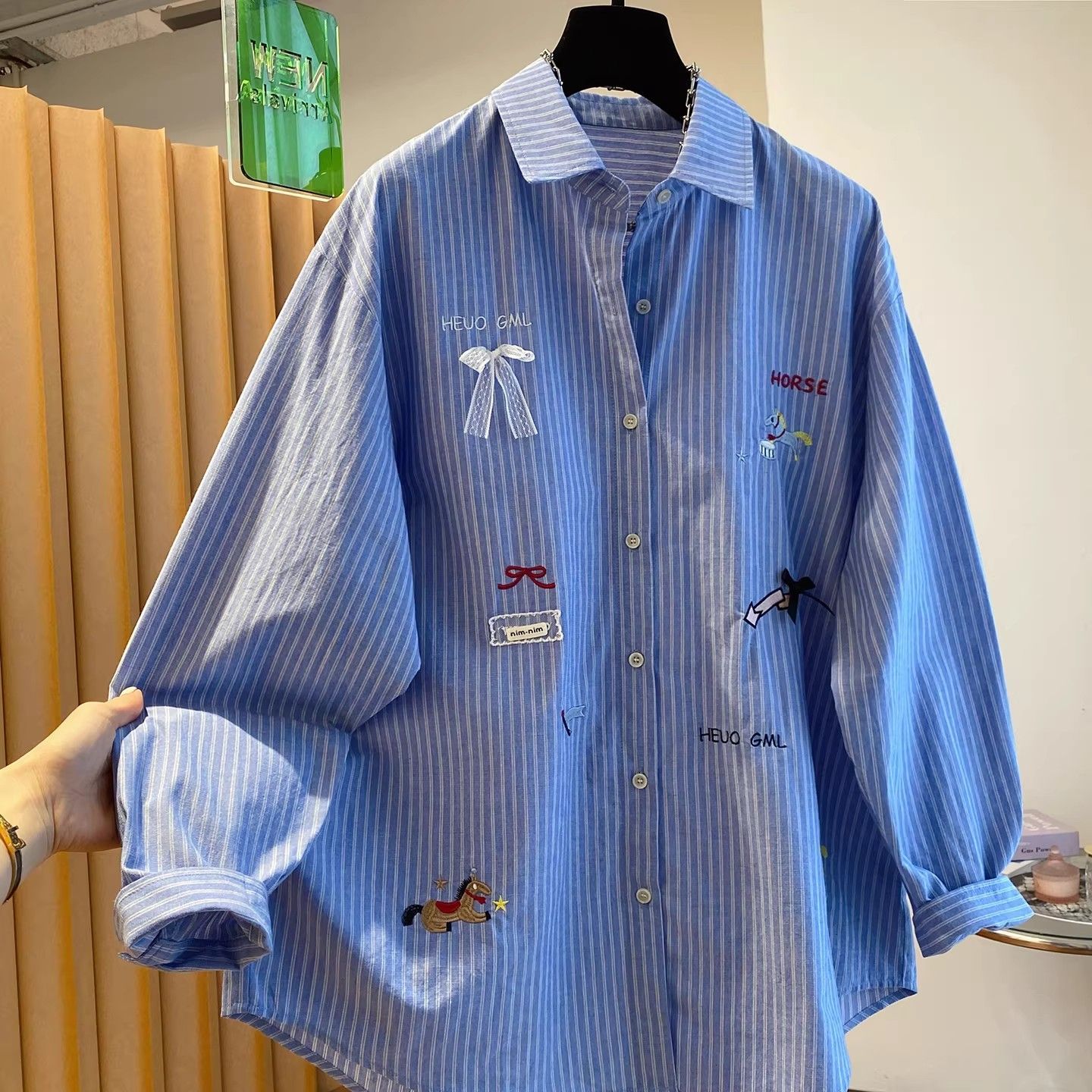 Korean Blue Embroidered Stripe - đánh giá và giá Embroidery Jacket