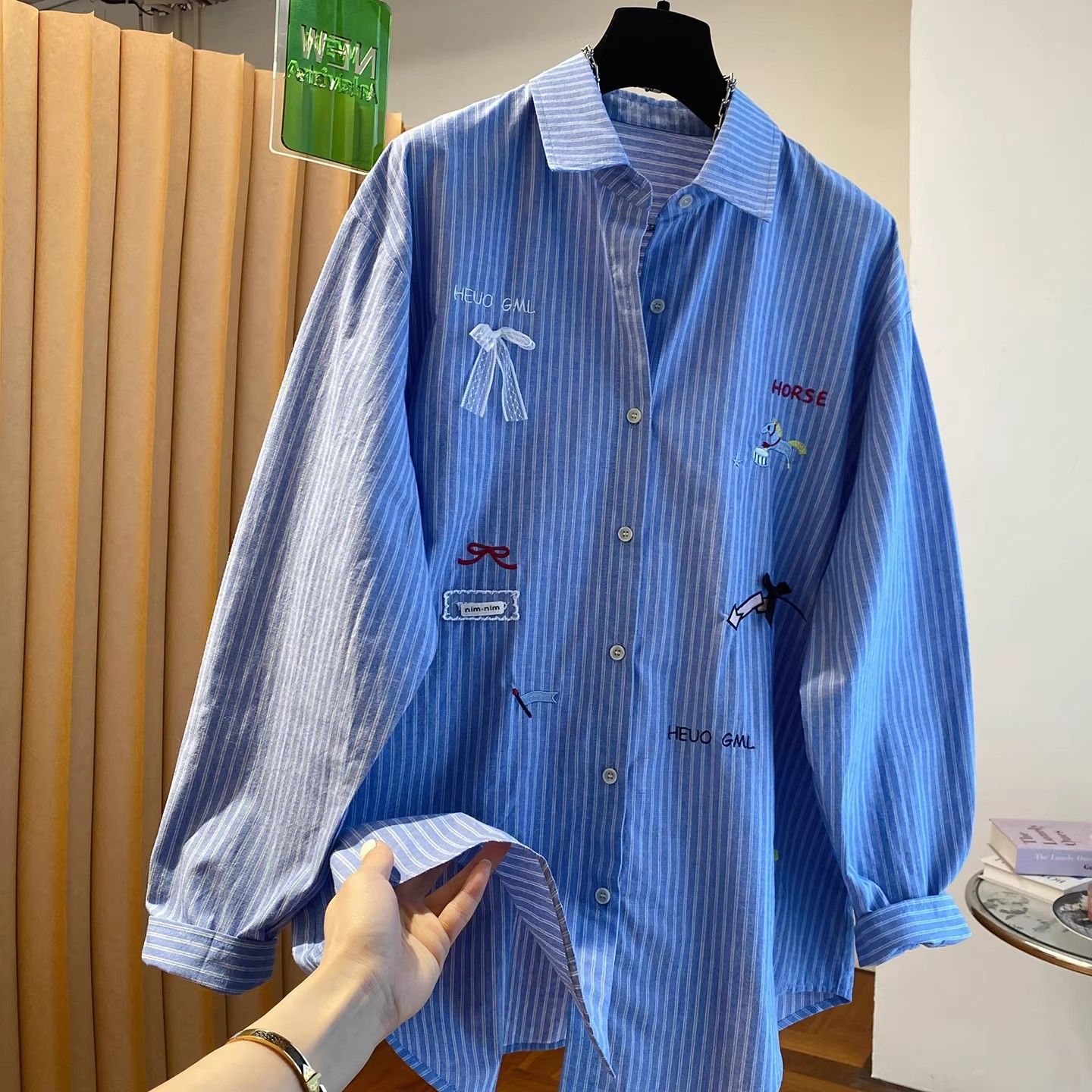 Korean Blue Embroidered Stripe - đánh giá và giá Embroidery Jacket